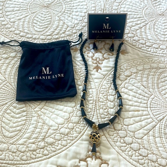 Melanie Lyne , vintage black geometric stones lucite necklace. New without tag - Picture 3 of 8